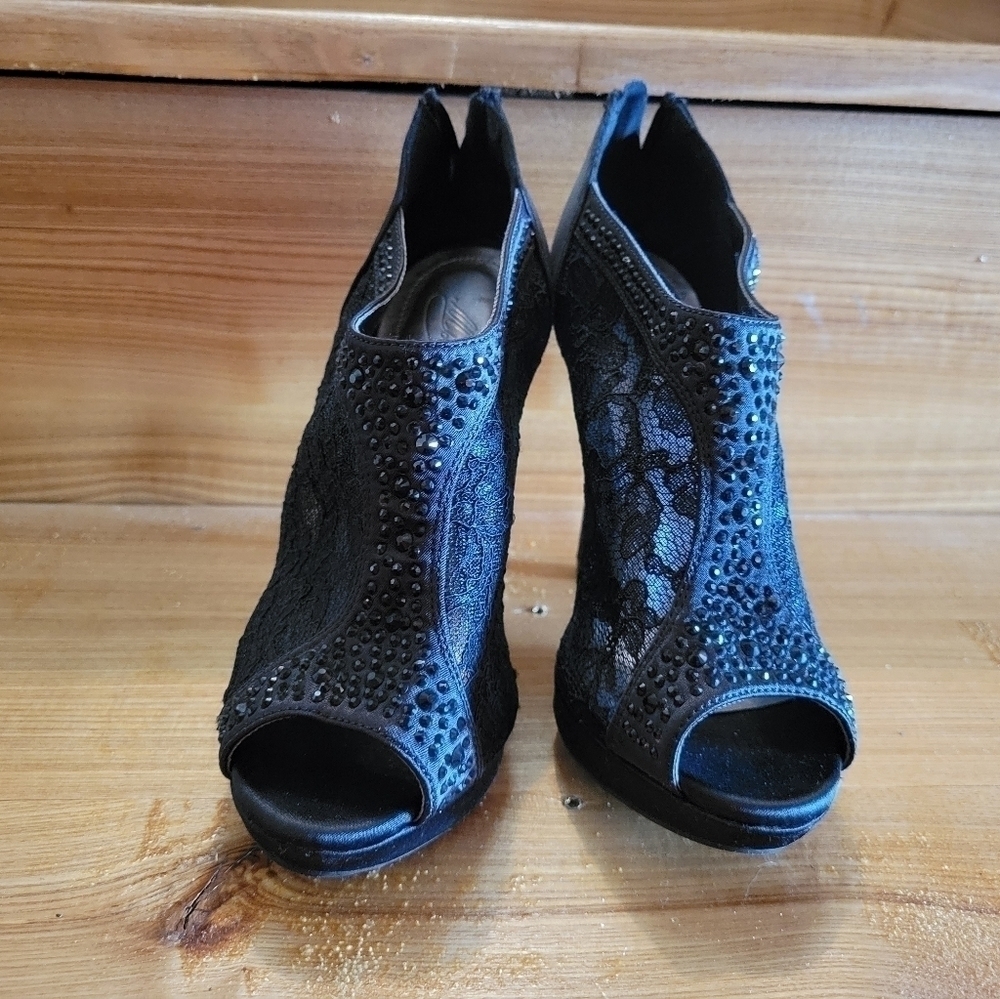 Michelangelo Ayael-9 lace & rhinestone zip up stiletto bootie black 6 - Picture 2 of 8